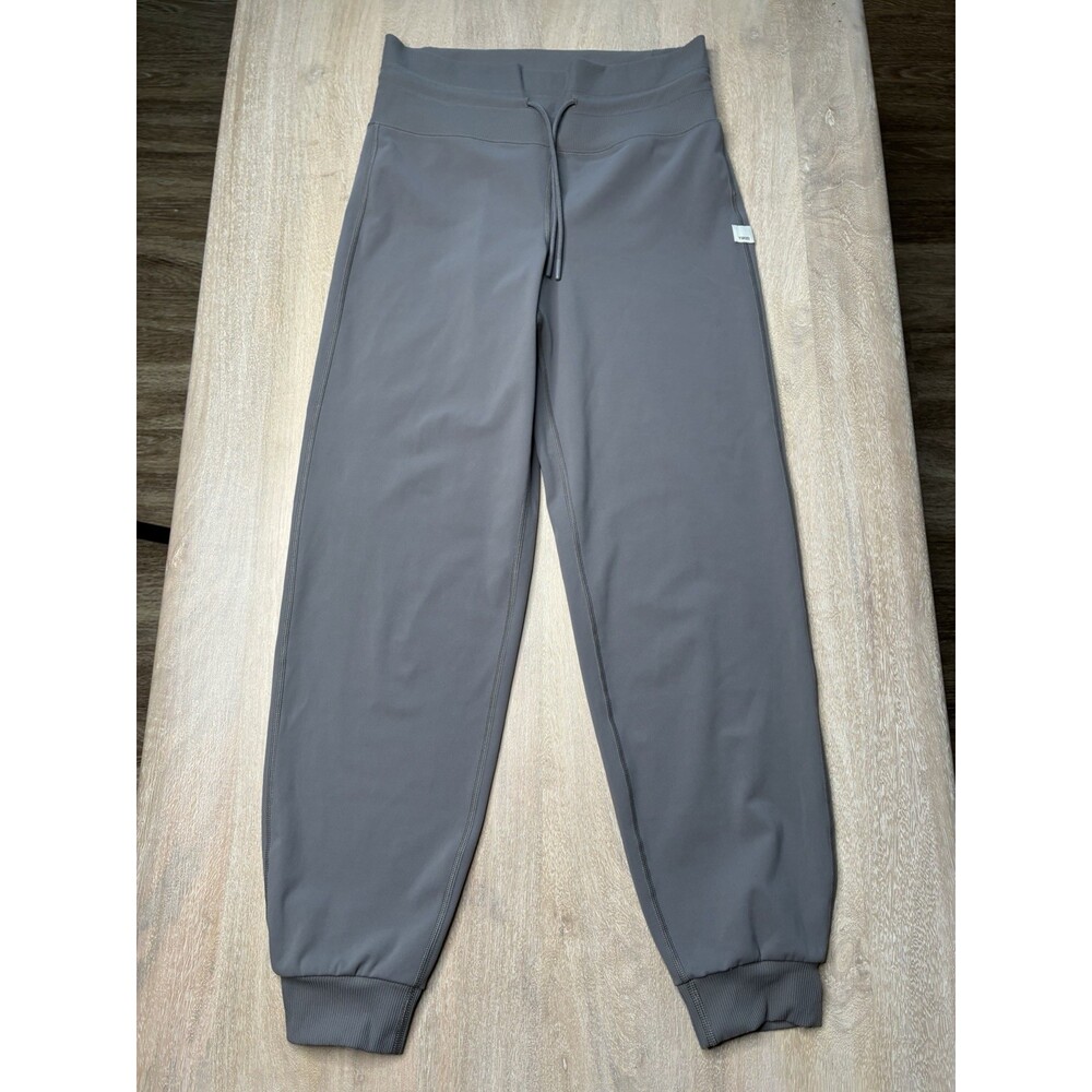 Vuori Daily Practice Leggings in Gray Size Small